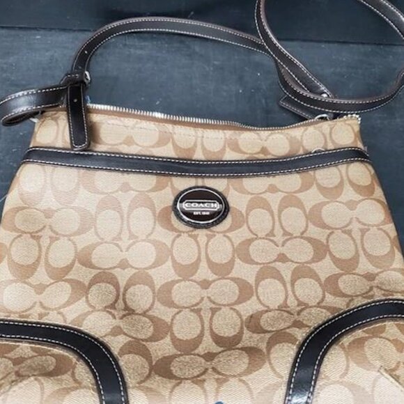 COACH Signature Logo Large Crossbody - Picture 1 of 4